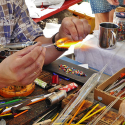 11. September: Kunsthandwerkermarkt
